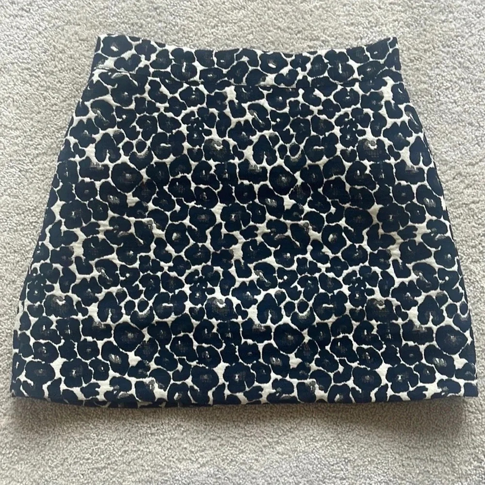 Topshop leopard print lined skirt size 6